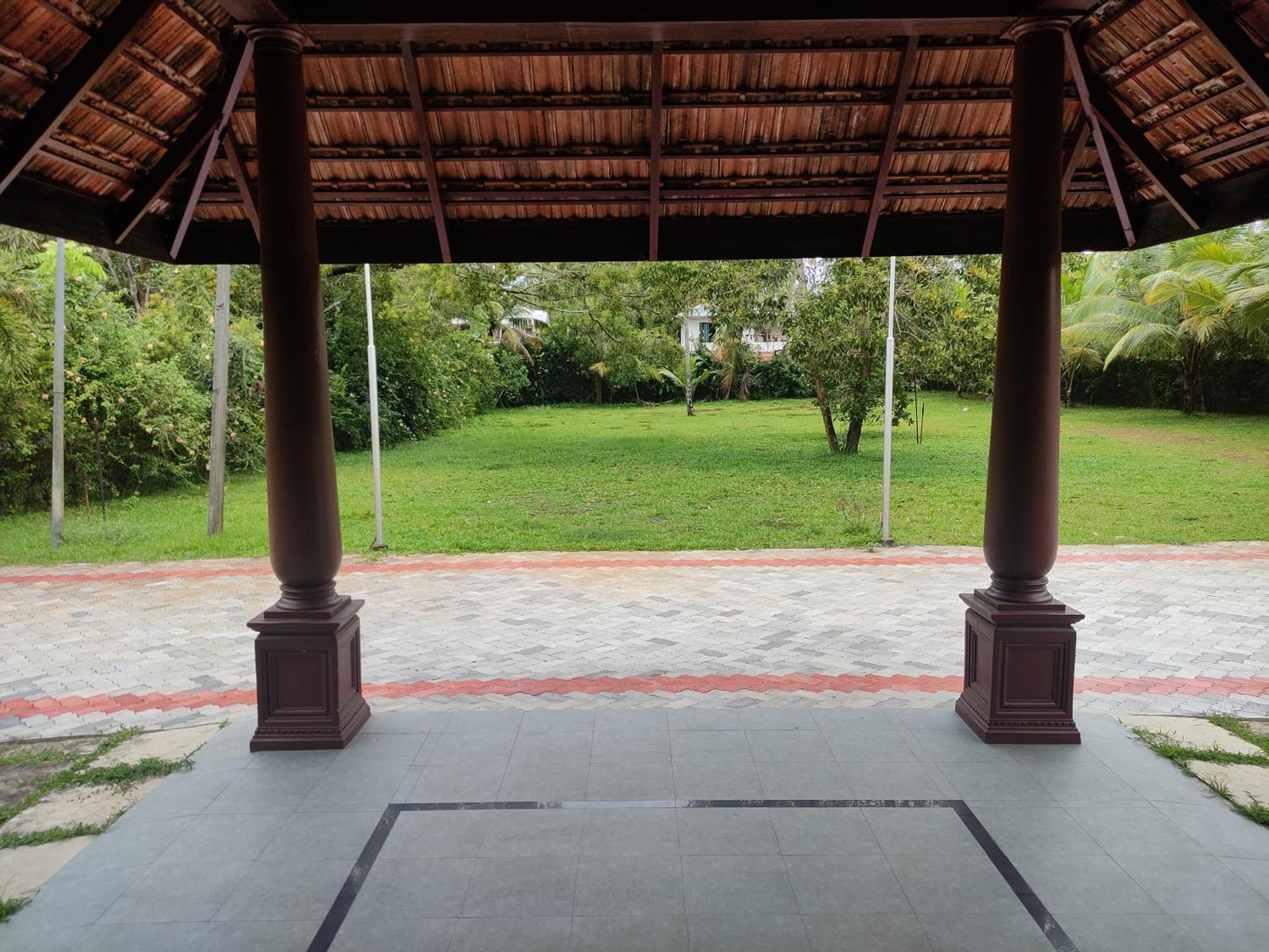 Marari Beach Palace Mararikulam Bagian luar foto