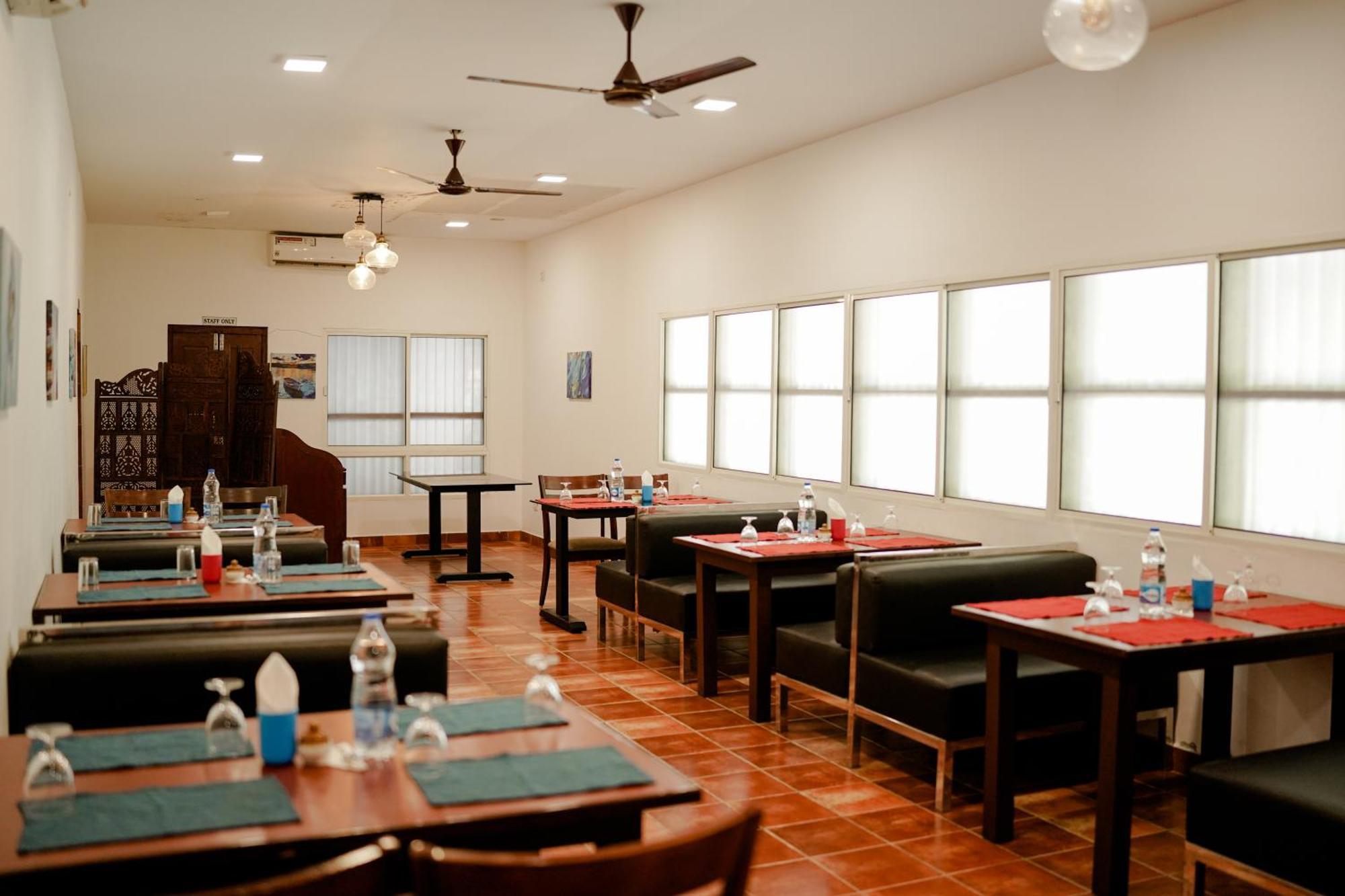 Marari Beach Palace Mararikulam Bagian luar foto